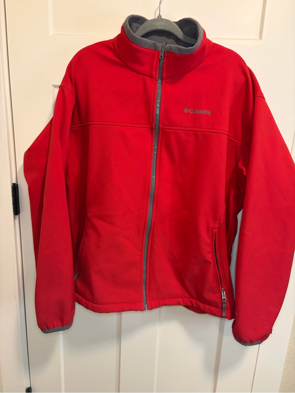 Columbia Men’s Red Full-Zip Jacket with Gray Trim Size XL